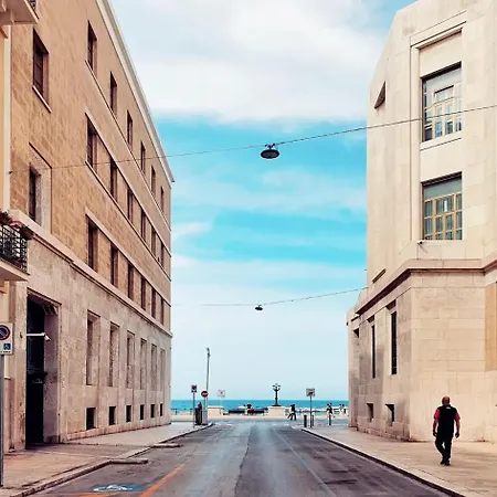 Rovi Garden House アパート