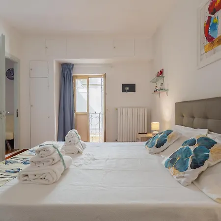 Апартаменти Rovi Garden House