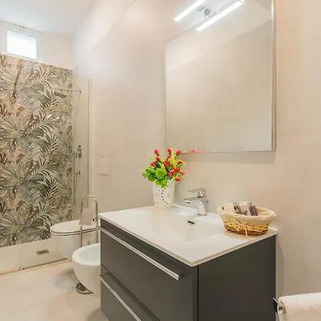 Rovi Garden House * Бари