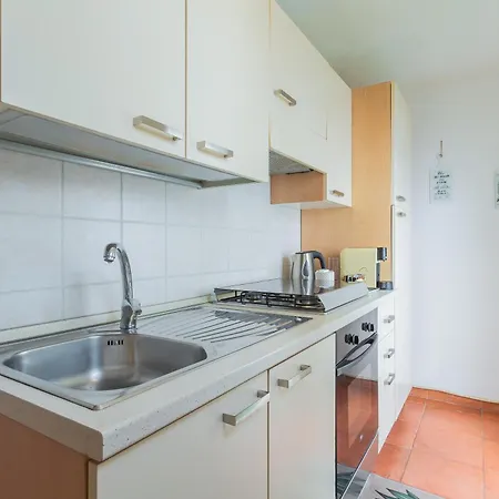 Апартаменты Rovi Garden House